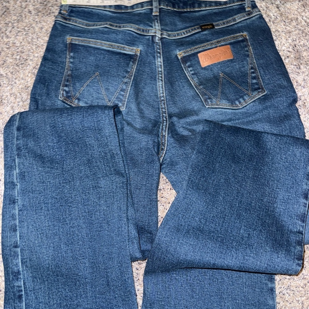 Wrangler Blue Flare Wide Leg Denim NWOT one broken loop - Picture 5 of 8
